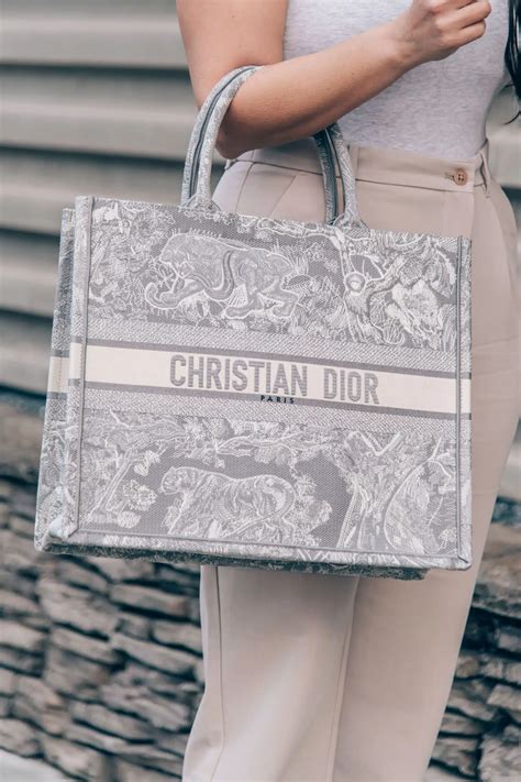 dior canvas tote dupe|christian dior knockoff bags.